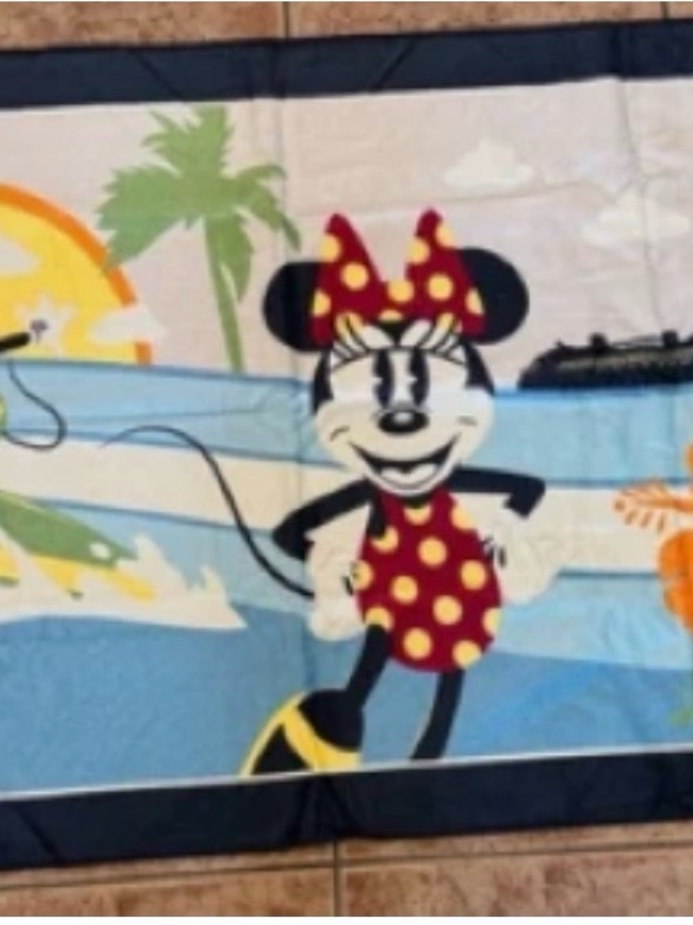 New Disney Cruise Line Minnie Mickey Surfing Beach Pool Towel 60 x 33